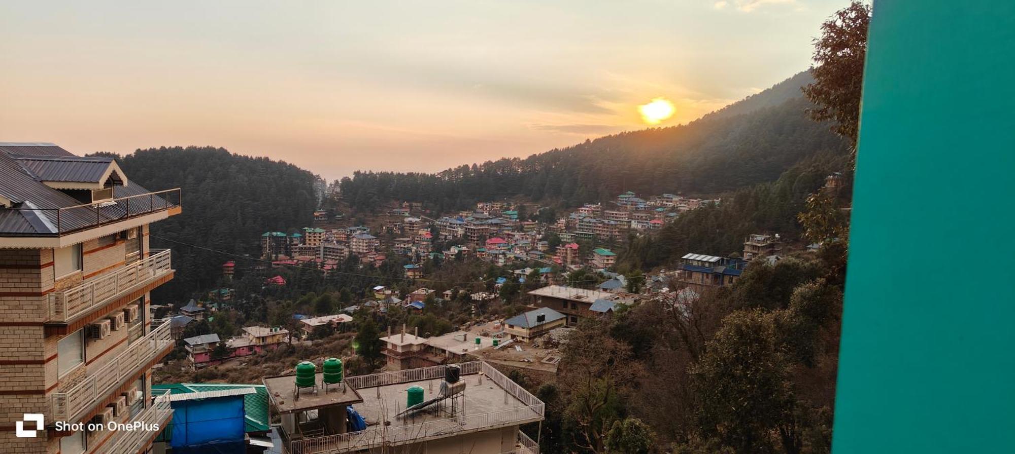 Jagatram Niwas Guesthouse Dharamkot Дармсала Экстерьер фото