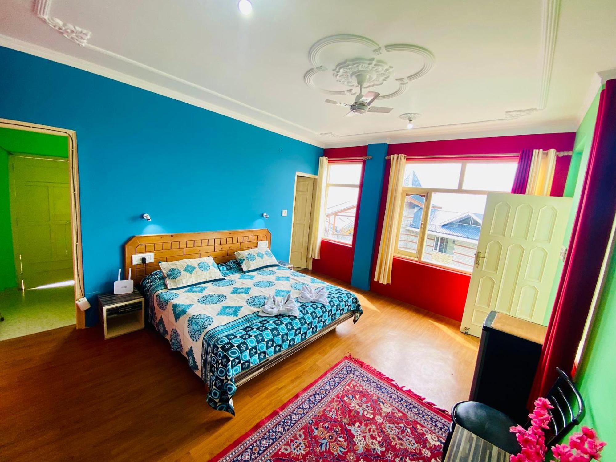 Jagatram Niwas Guesthouse Dharamkot Дармсала Экстерьер фото