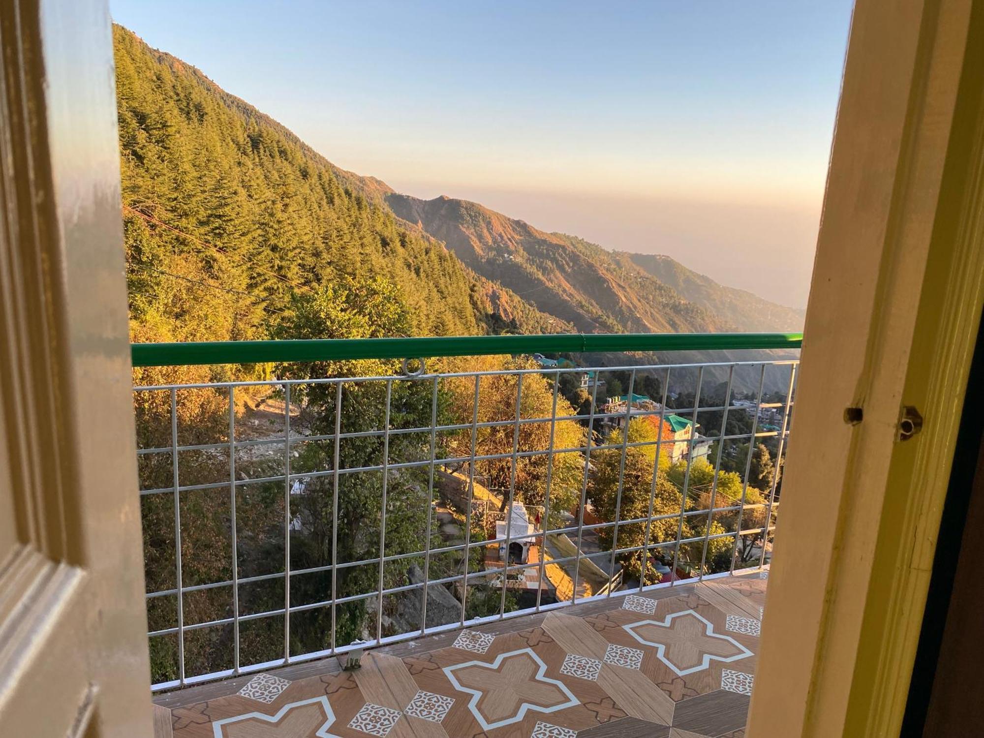 Jagatram Niwas Guesthouse Dharamkot Дармсала Экстерьер фото