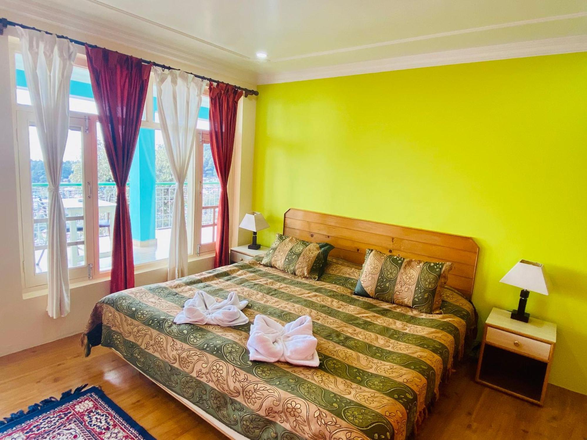 Jagatram Niwas Guesthouse Dharamkot Дармсала Экстерьер фото
